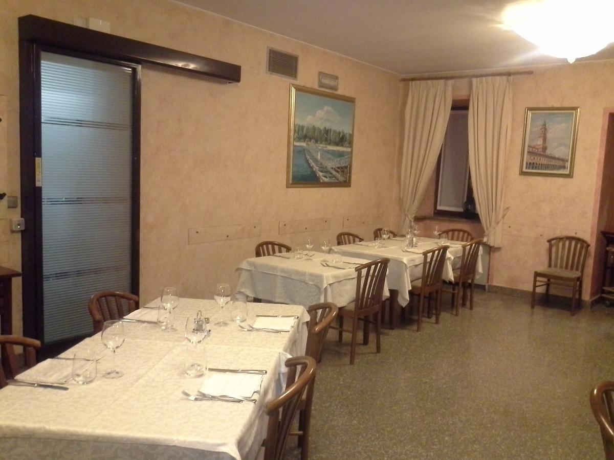 Hotel Ticino Ristorante Chierico Carbonara al Ticino Екстериор снимка