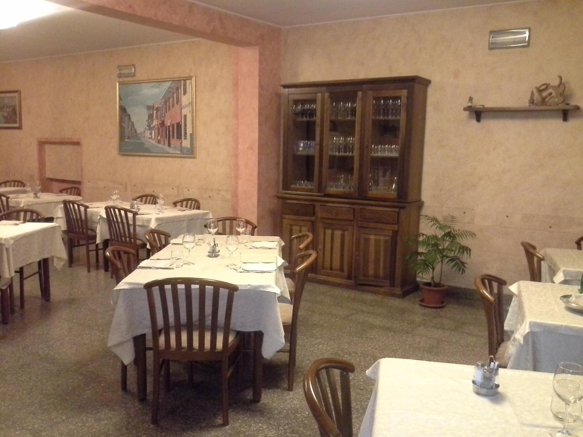 Hotel Ticino Ristorante Chierico Carbonara al Ticino Екстериор снимка
